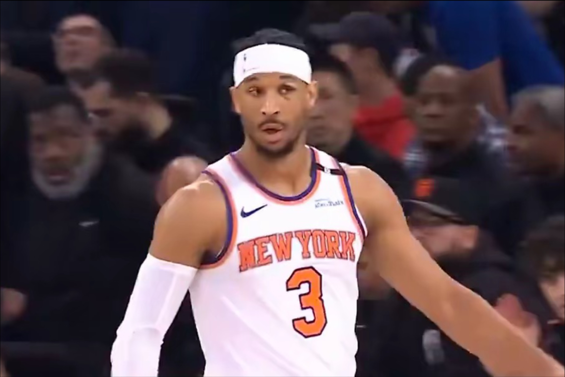 清晨德甲焦点战,纽约尼克斯外线爆发,压力陡增,细节决定成败 清晨德甲焦点战,纽约尼克斯外线爆发,压力陡增,细节决定成败