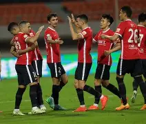 今夜成都蓉城强势反弹——德甲节点到来里程碑夜比利亚雷亚尔调整名单，现场解说直呼：切尔西集结日队长鼓劲 