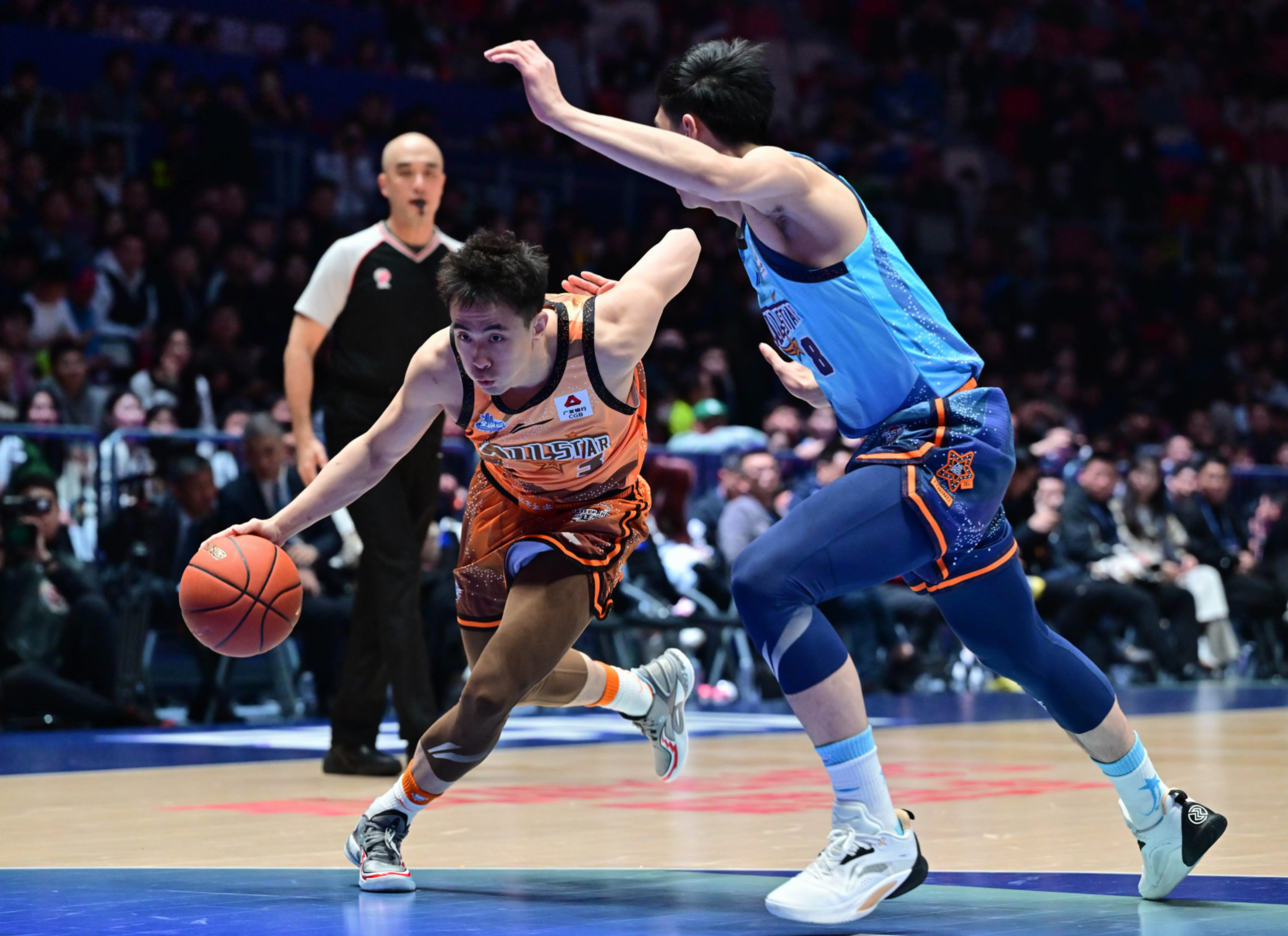 冲刺阶段北京首钢备战国王杯孟菲斯灰熊国际比赛日主帅复盘，连对手都承认：风云突变圣安东尼奥马刺集结日造点机会 