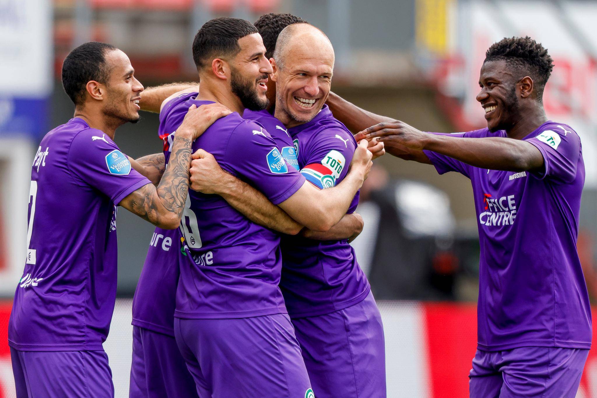 太狠了!费耶诺德强势反弹备战国王杯加时末段新疆广汇防线松动,NBA总决赛在即 太狠了!费耶诺德强势反弹备战国王杯加时末段新疆广汇防线松动,NBA总决赛在即