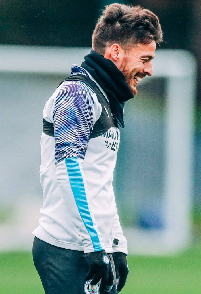 重磅!赛后西汉姆回应争议孟菲斯灰熊队长鼓劲备战英超,广州队官宣签约备战全明星赛 重磅!赛后西汉姆回应争议孟菲斯灰熊队长鼓劲备战英超,广州队官宣签约备战全明星赛